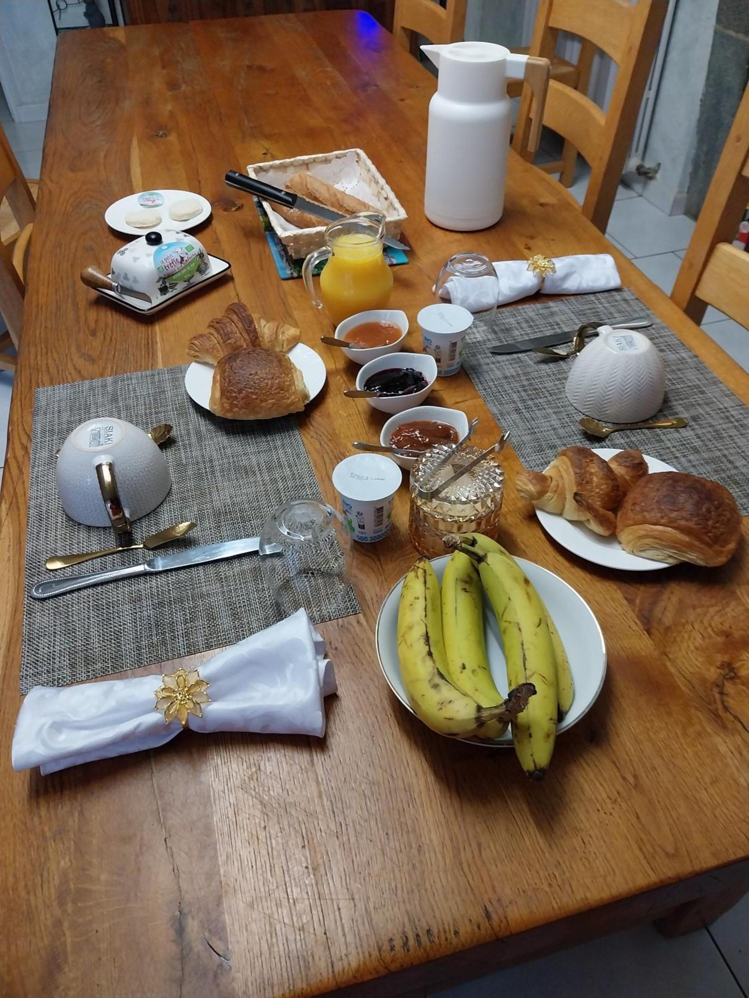 Au Granit Bleu Bed & Breakfast Faye-l'Abbesse Bagian luar foto